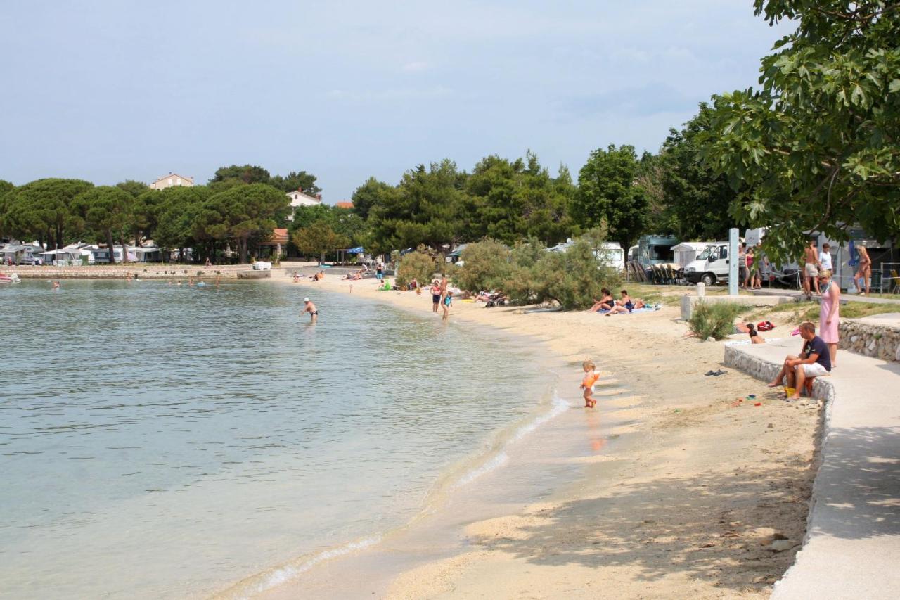 Apartments With A Parking Space Banjol, Rab - 5071 Εξωτερικό φωτογραφία