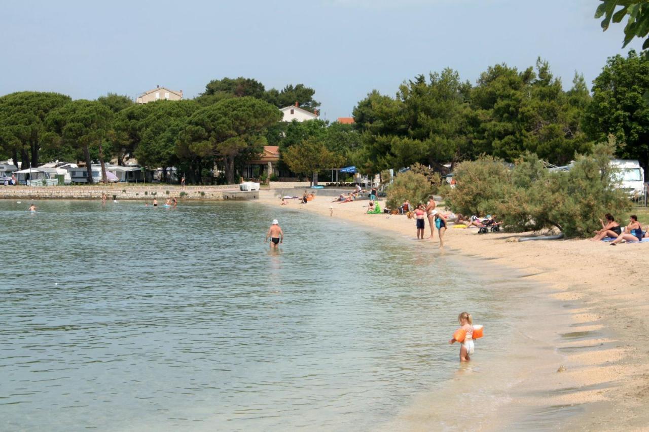 Apartments With A Parking Space Banjol, Rab - 5071 Εξωτερικό φωτογραφία