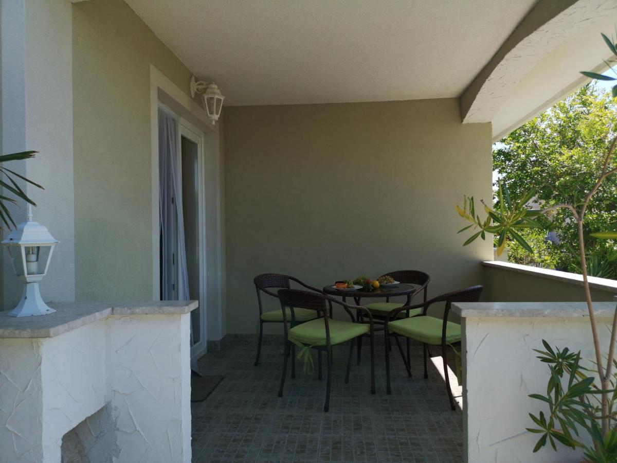 Apartments With A Parking Space Banjol, Rab - 5071 Εξωτερικό φωτογραφία